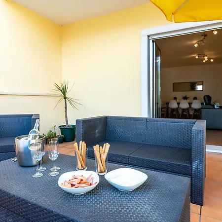 Casa 5 De Maio Апартаменты Эрисейра